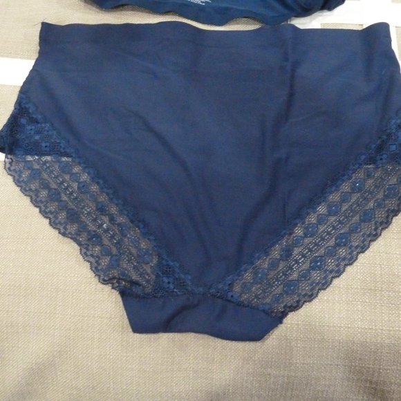 Nautica bralette and matching panties XL - Picture 5 of 6